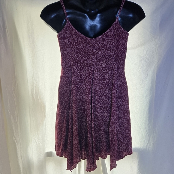 Hanky Hem Casual Dress - Picture 7 of 10